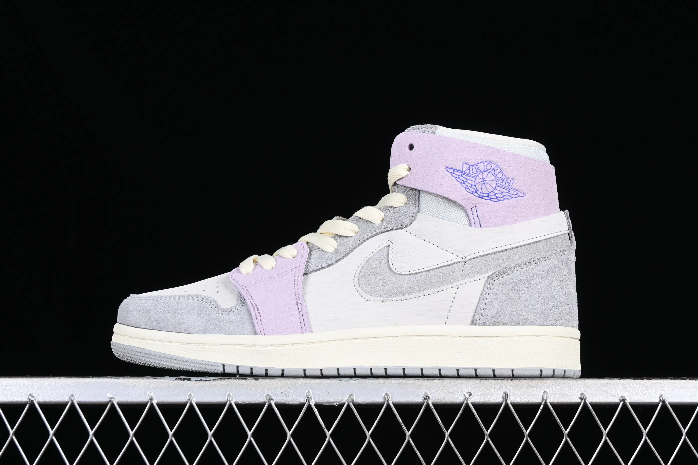 All categories Air Jordan Jordan series basketball shoes Air Jordan 1 High Air Jordan 1 Zoom CMFT AJ1 Joe 1 gray and purple color matching DV1305-005